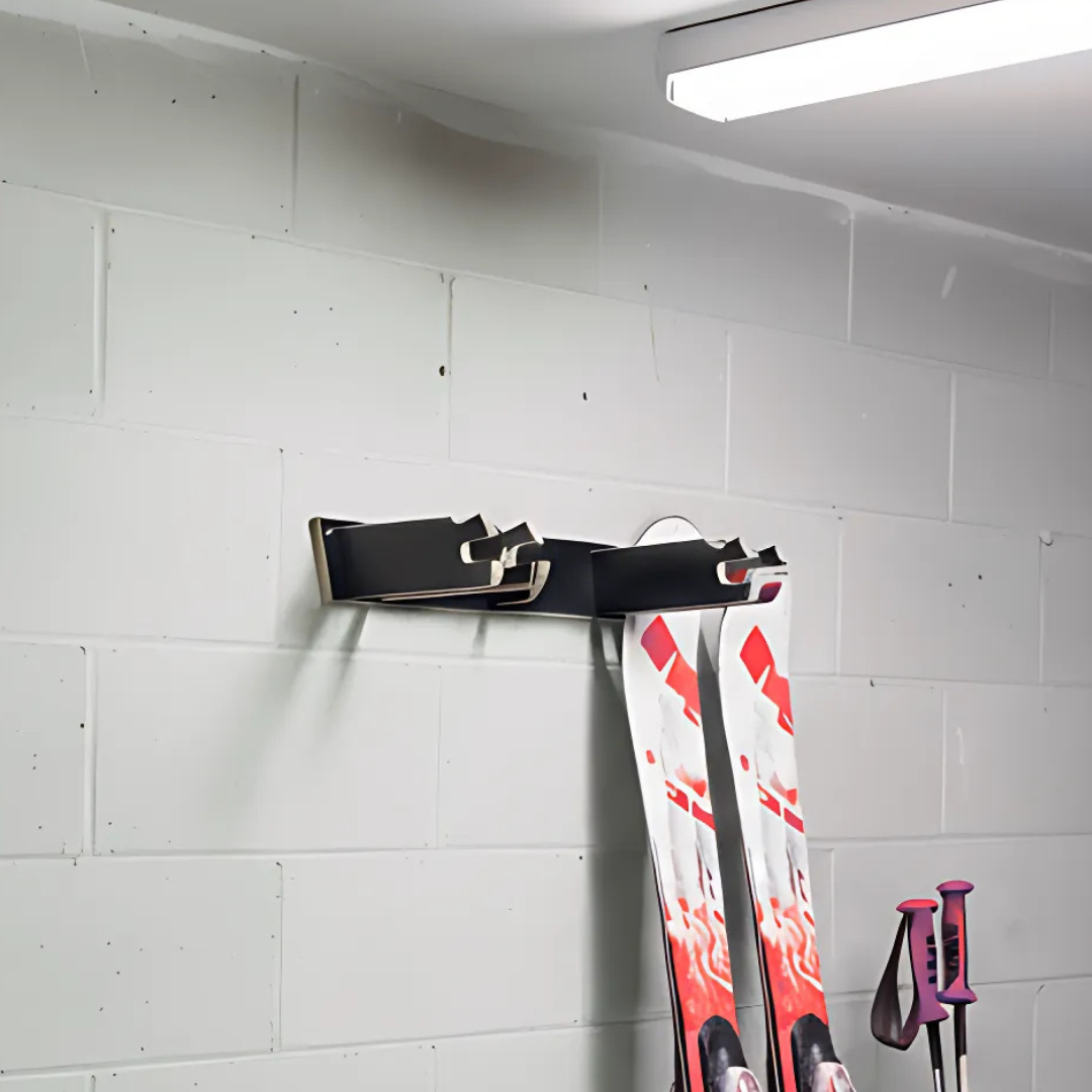 Hanging stand for 2 pairs of skis