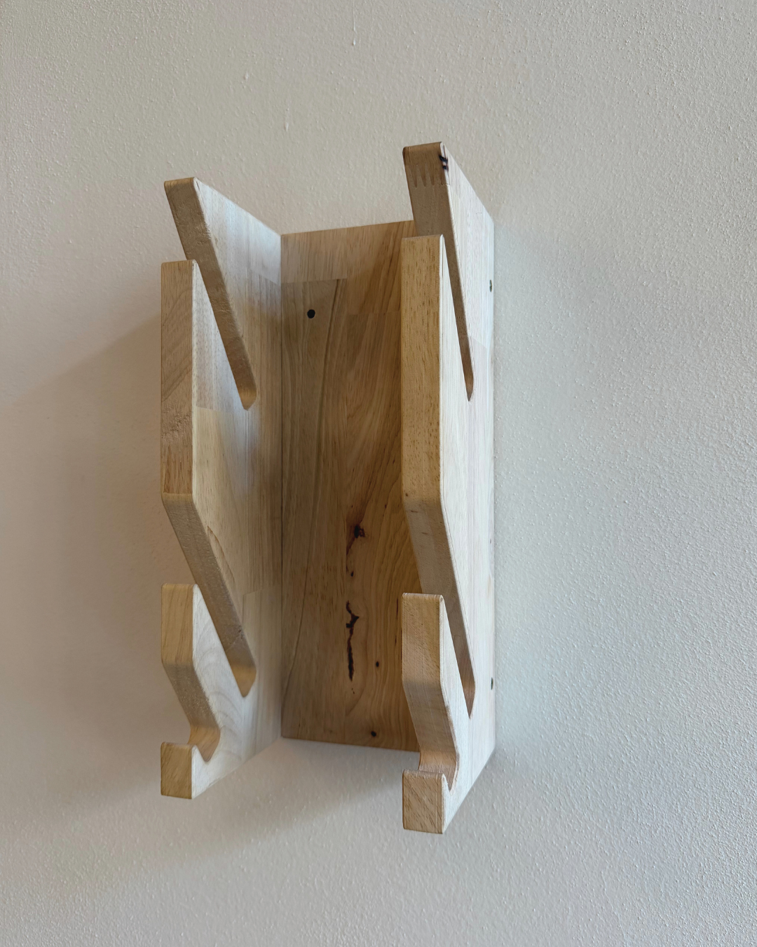 Wall holder for 2 snowboards or skateboards