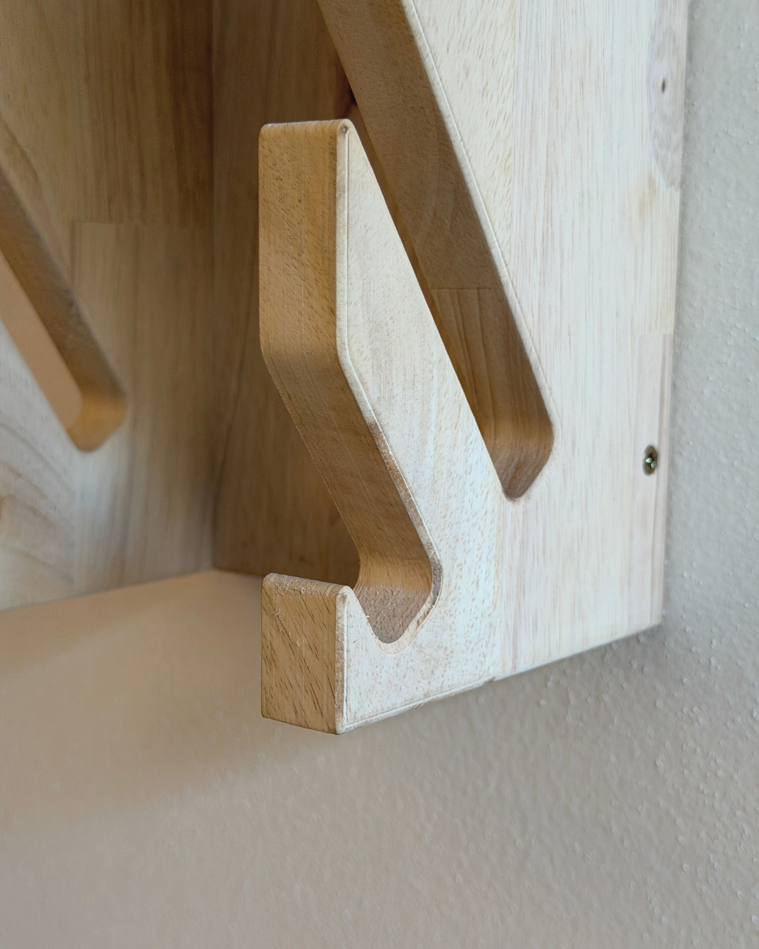 Wall holder for 2 snowboards or skateboards