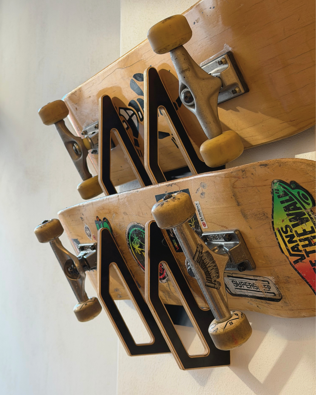 Wall holder for 2 snowboards or skateboards