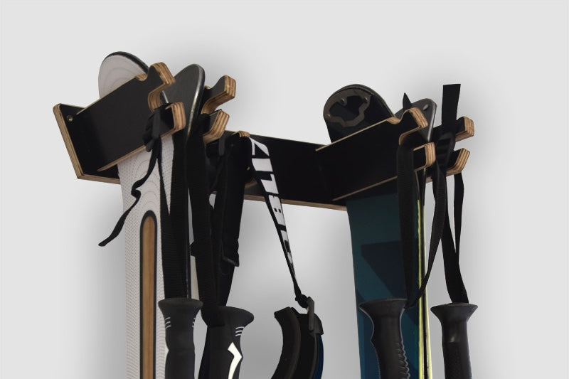 Hanging stand for 2 pairs of skis