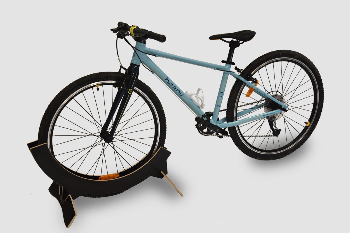 Adjustable bike stand