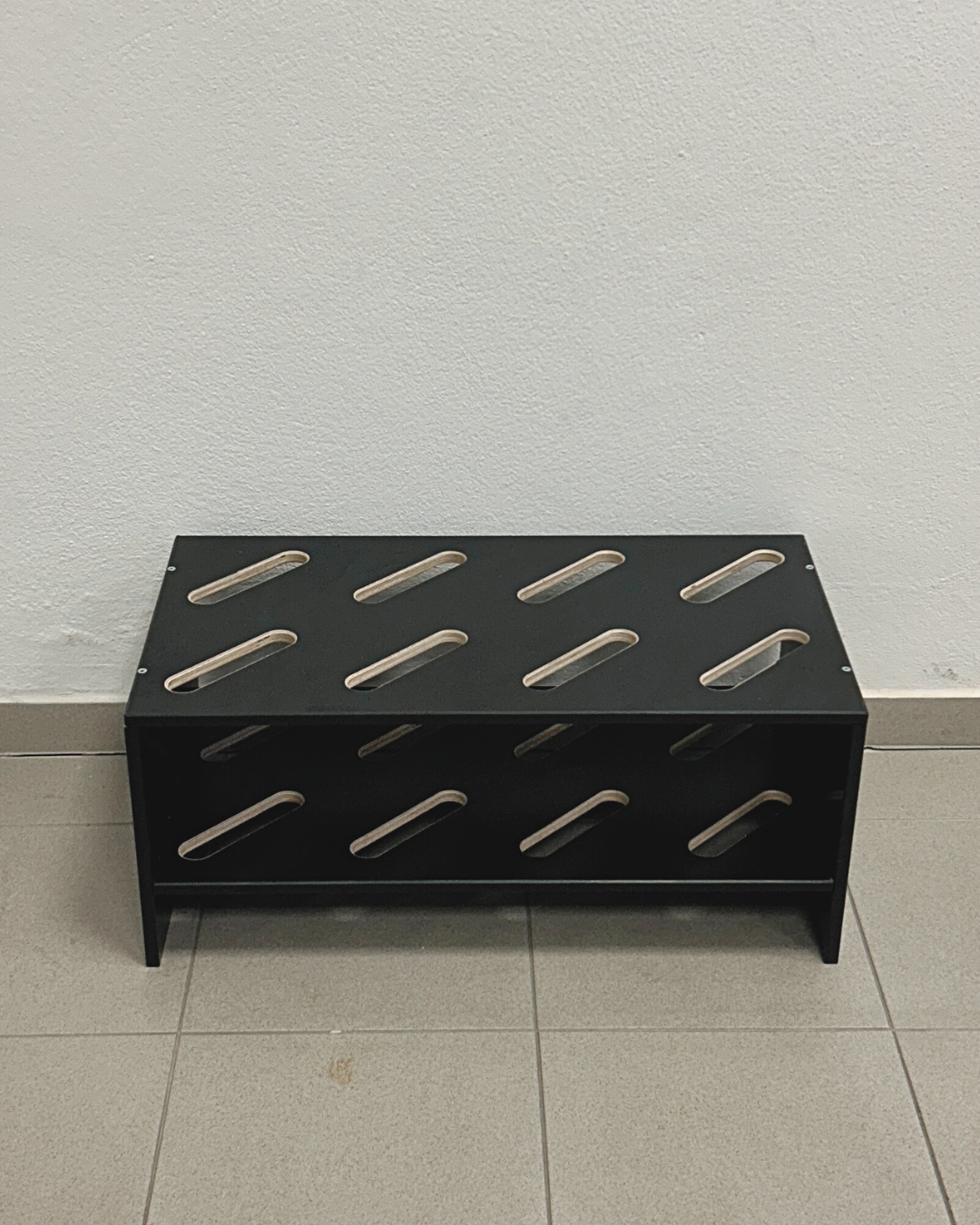 Leseno stojalo za smuči - 8 parov, 61 × 33 cm