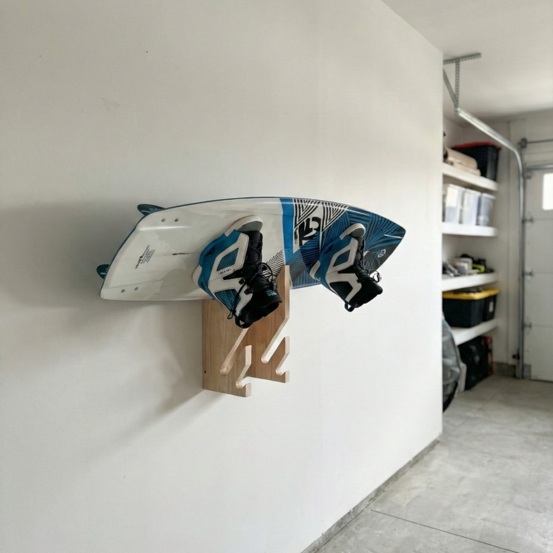 Wall holder for 2 snowboards or skateboards